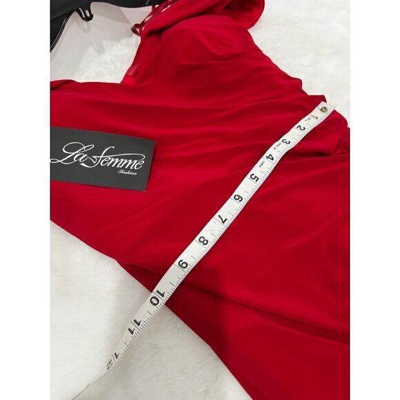 New La Femme Size 4 Off the Shoulder Jersey Gown Red Prom **faint stains ** - Picture 6 of 16